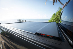 Roll-N-Lock E-Series Eletric Retractable Bed Cover 2022+ Tundra Crew/Double Cab 5' 6" Bed (RC575E)